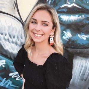 Meet your Posher, Sarah
